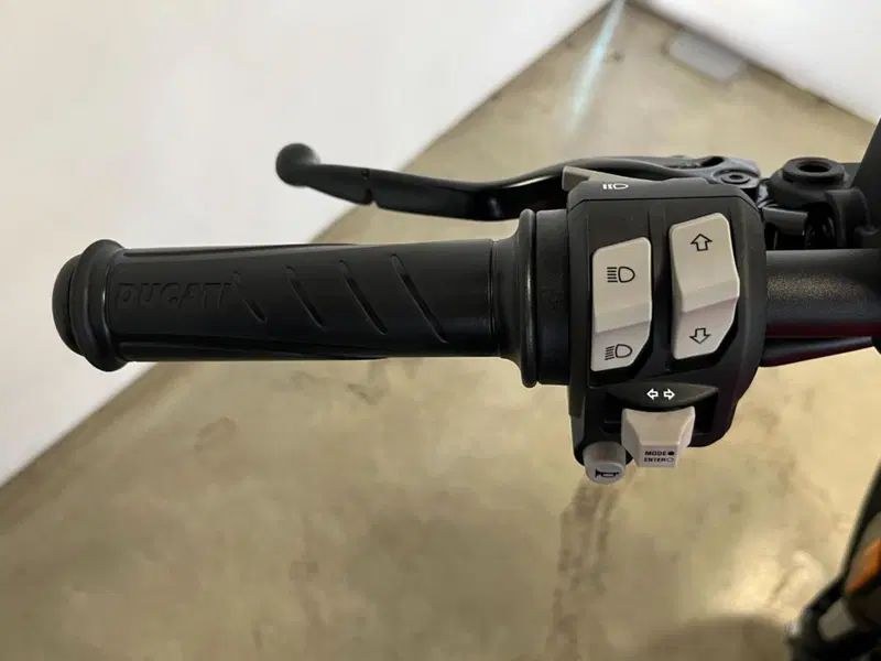 Ducati Scrambler 800 Full Throttle (2023 - 24) (13)