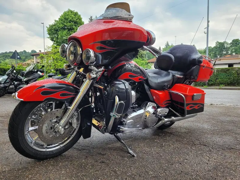 Harley-Davidson 1800 Electra Glide Ultra Classic (2009 - 11) - FLHTCUSE