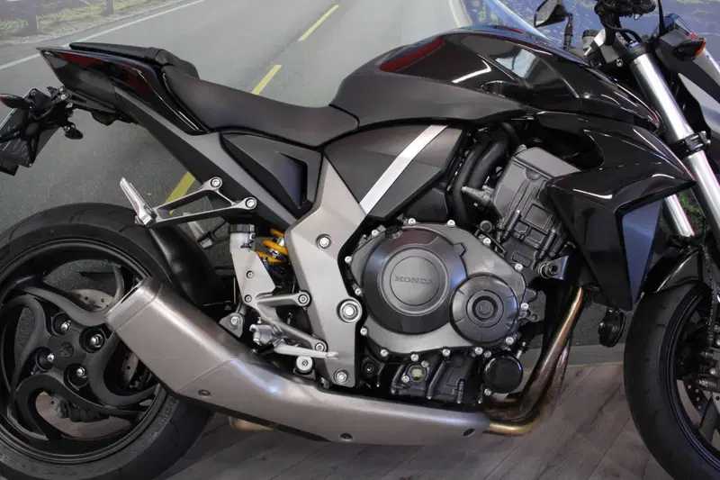 Honda CB 1000 R (2008 - 10) (14)