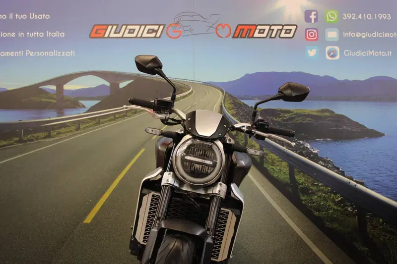 Honda CB 1000 R + Limited Edition (2019) (9)