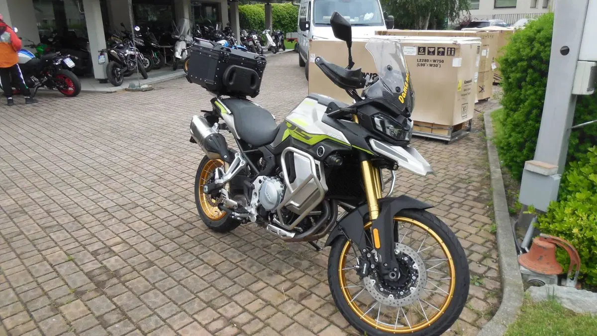 Voge Valico 900DSX (2024 - 26) (3)