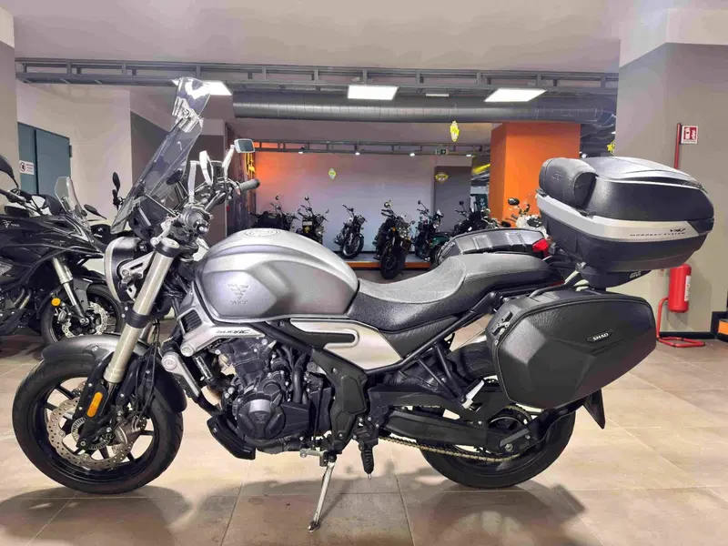 Voge Trofeo 500AC (2022 - 26) (4)