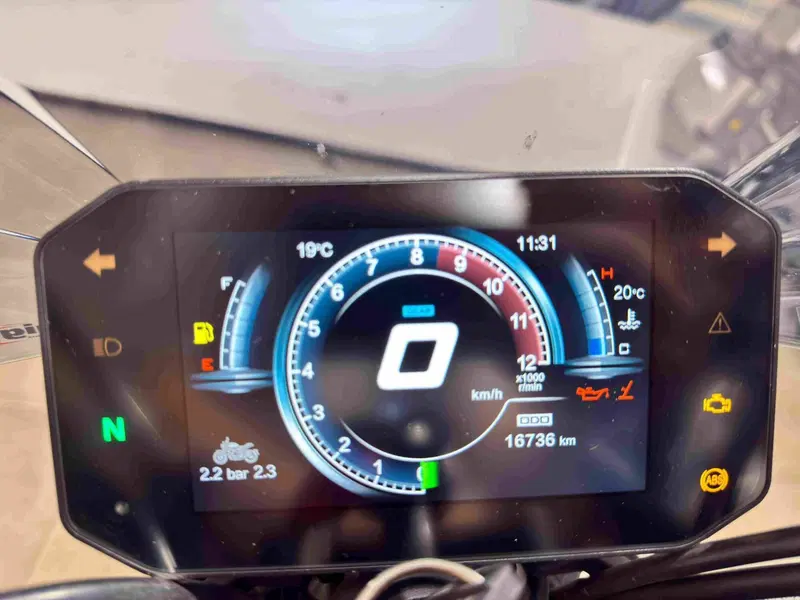 Voge Trofeo 500AC (2022 - 26) (5)