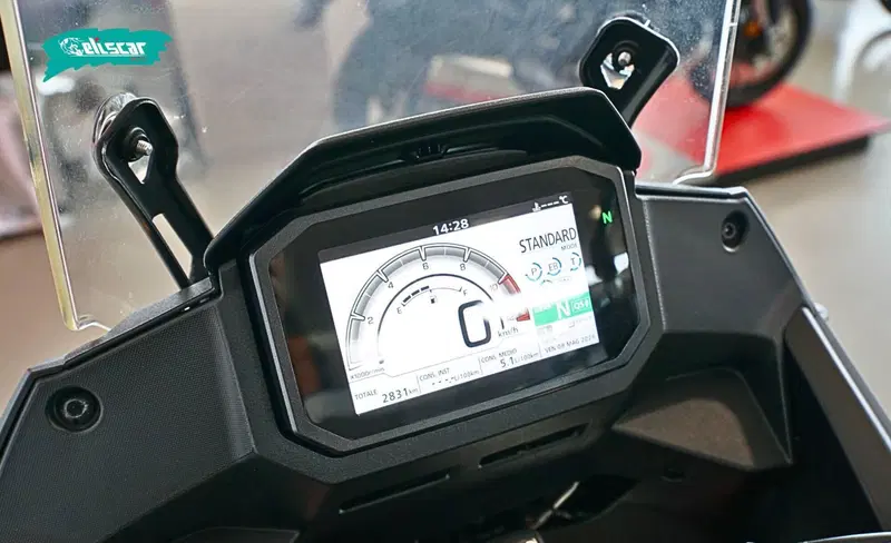 Honda Transalp XL750 (2025) (8)