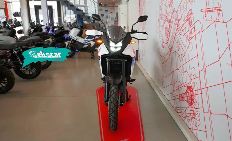 Honda Transalp XL750 (2025) (3)