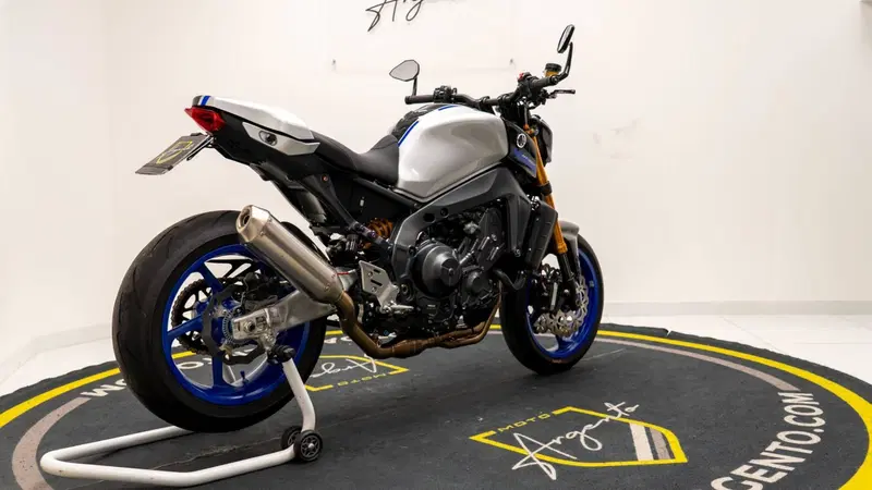 Yamaha MT-09 SP (2021 - 23) (8)