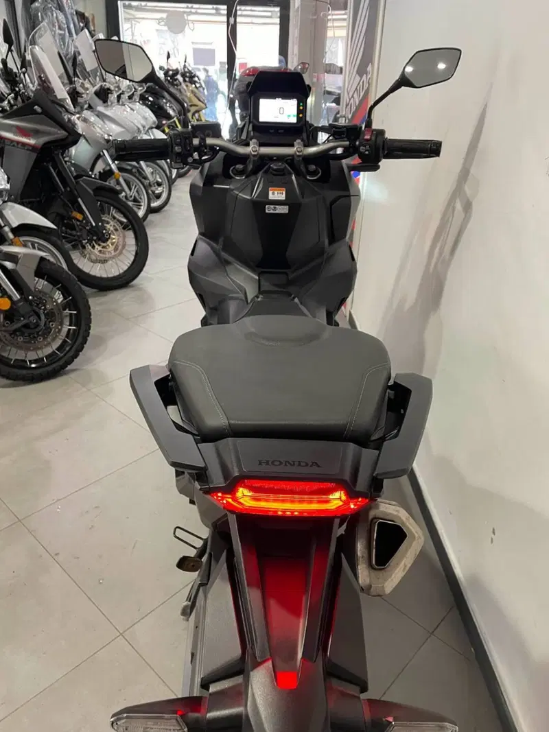 Honda X-ADV 750 DCT (2021 - 24) (8)