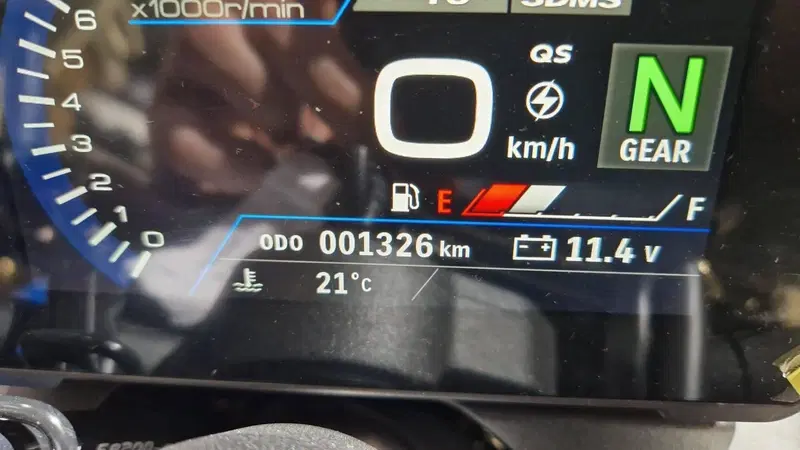 Suzuki GSX-8S (2023 - 24) (2)