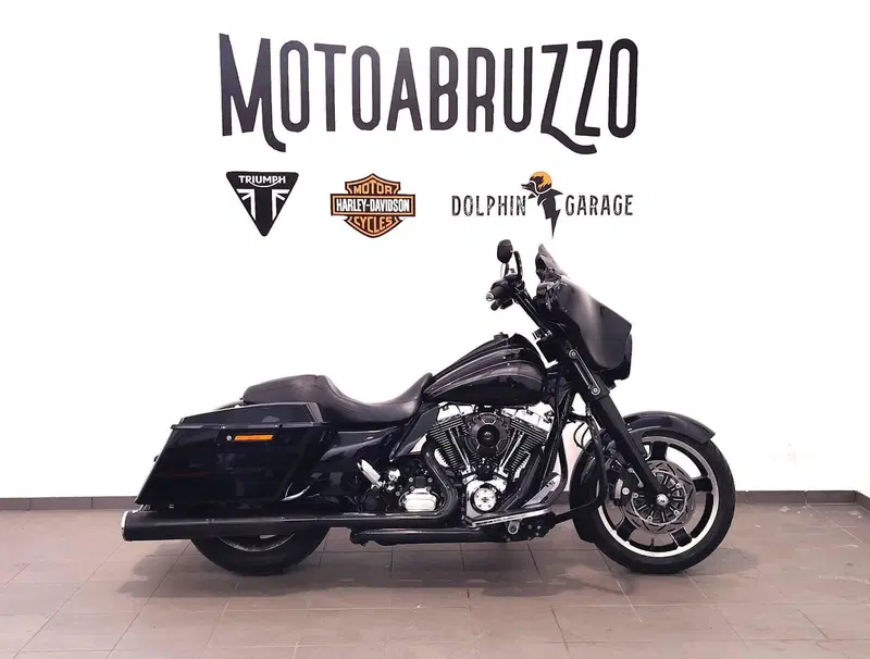 Harley-Davidson 1690 Street Glide (2011 - 13) - FLHX