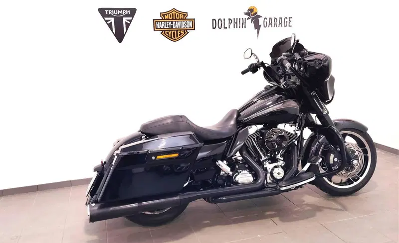 Harley-Davidson 1690 Street Glide (2011 - 13) - FLHX (3)