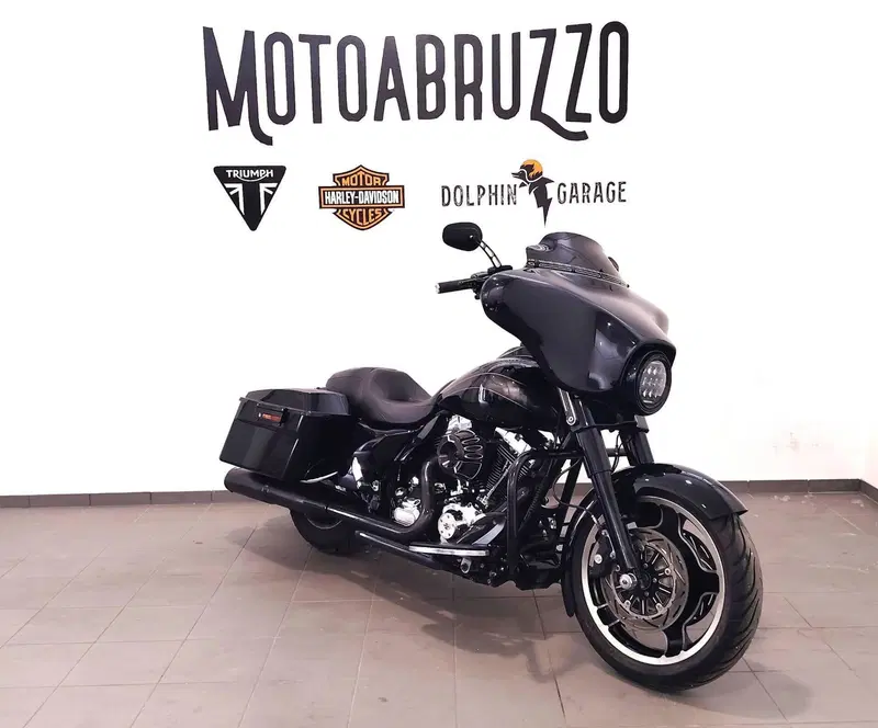 Harley-Davidson 1690 Street Glide (2011 - 13) - FLHX (5)
