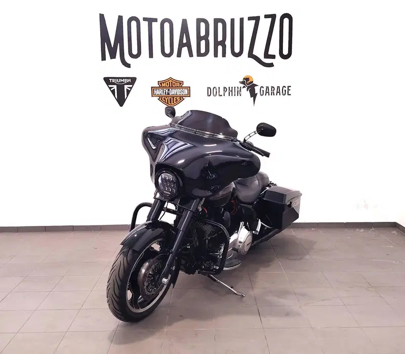 Harley-Davidson 1690 Street Glide (2011 - 13) - FLHX (6)