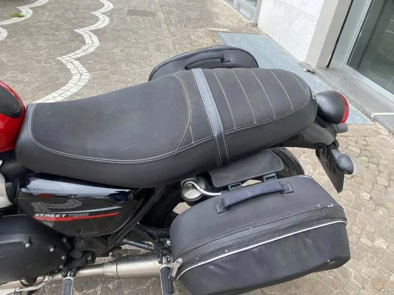 Triumph Street Twin 900 (2017 - 18) (5)