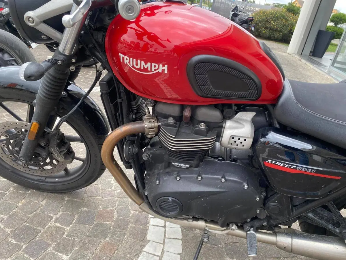 Triumph Street Twin 900 (2017 - 18) (7)