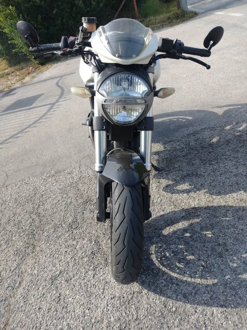 Ducati Monster 696 Plus (2007 - 14) (2)