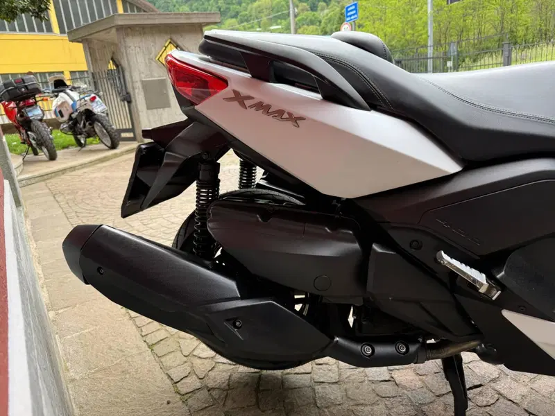 Yamaha X-Max 400 (2013 - 16) (3)
