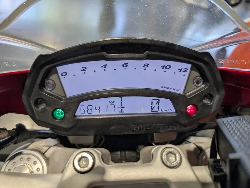 Ducati Monster 796 (2010 - 13) (4)