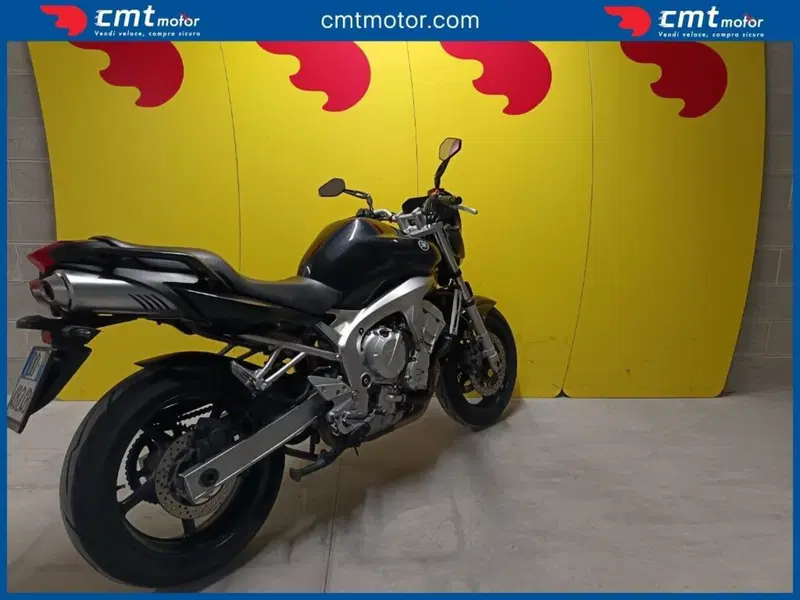 Yamaha FZ6 Fazer (2004 - 07) (4)