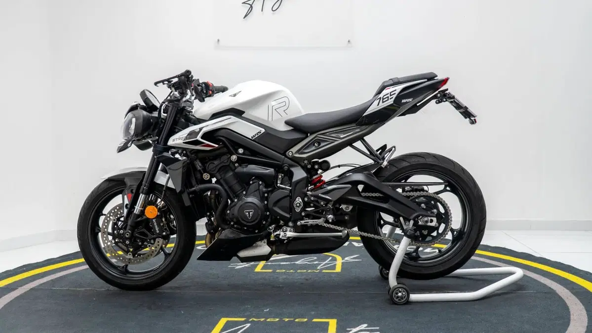 Triumph Street Triple 765 R (2023 - 26) (6)