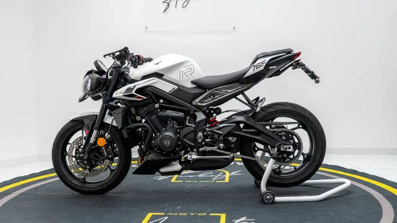 Triumph Street Triple 765 R (2023 - 26) (6)