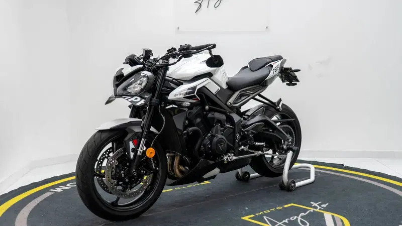Triumph Street Triple 765 R (2023 - 26) (7)