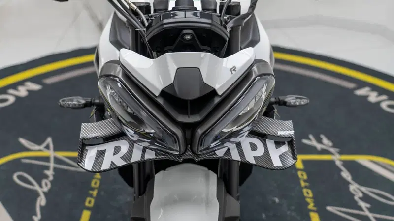 Triumph Street Triple 765 R (2023 - 26) (15)