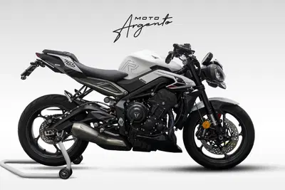 Triumph Street Triple 765 R (2023 - 26) usata