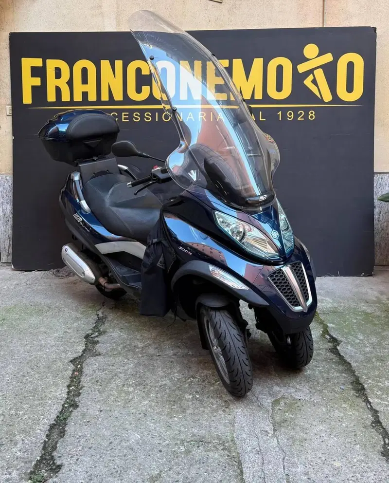 Piaggio MP3 300 (2010 - 11)