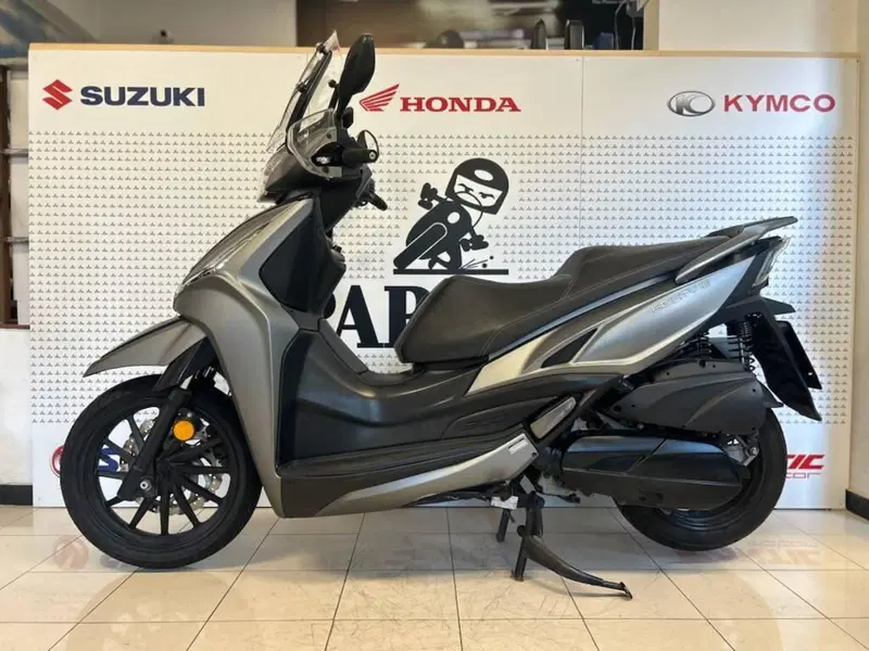Kymco Agility 300i (2021 - 25) (4)