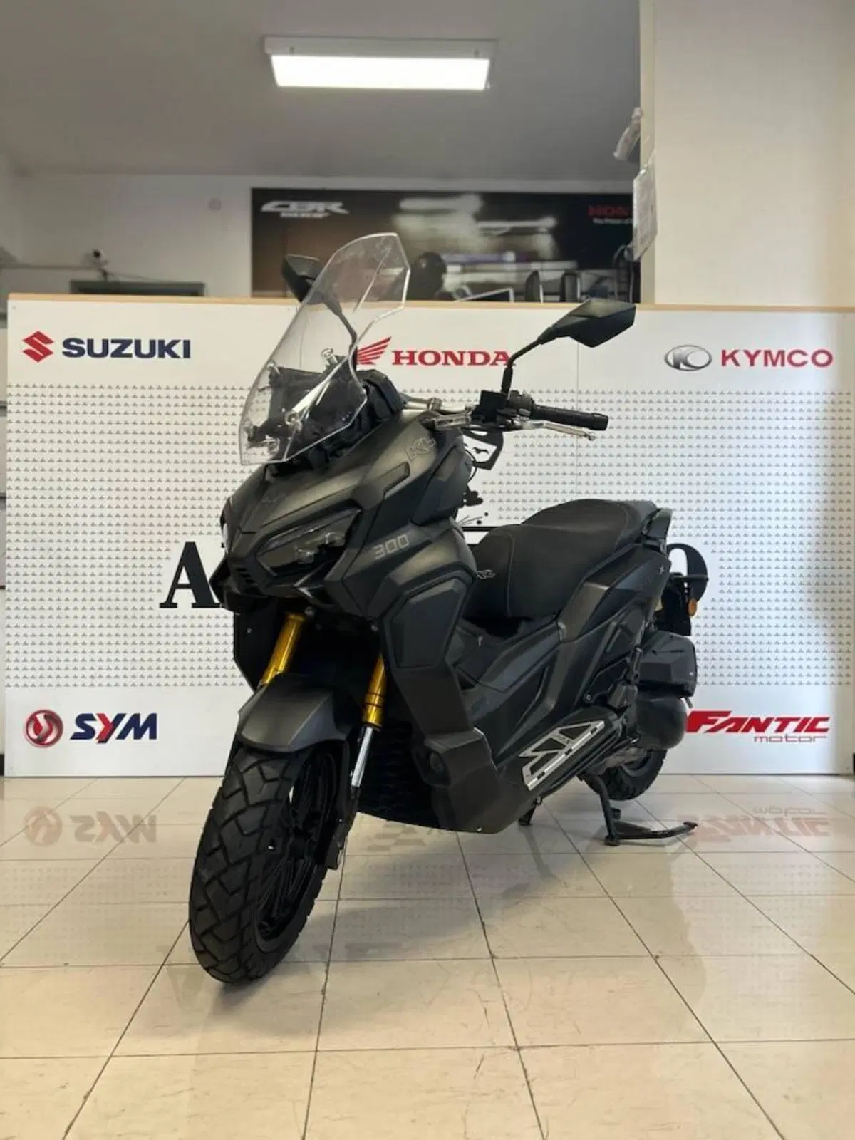 Kl Brera X 300 (2022 - 24) (2)