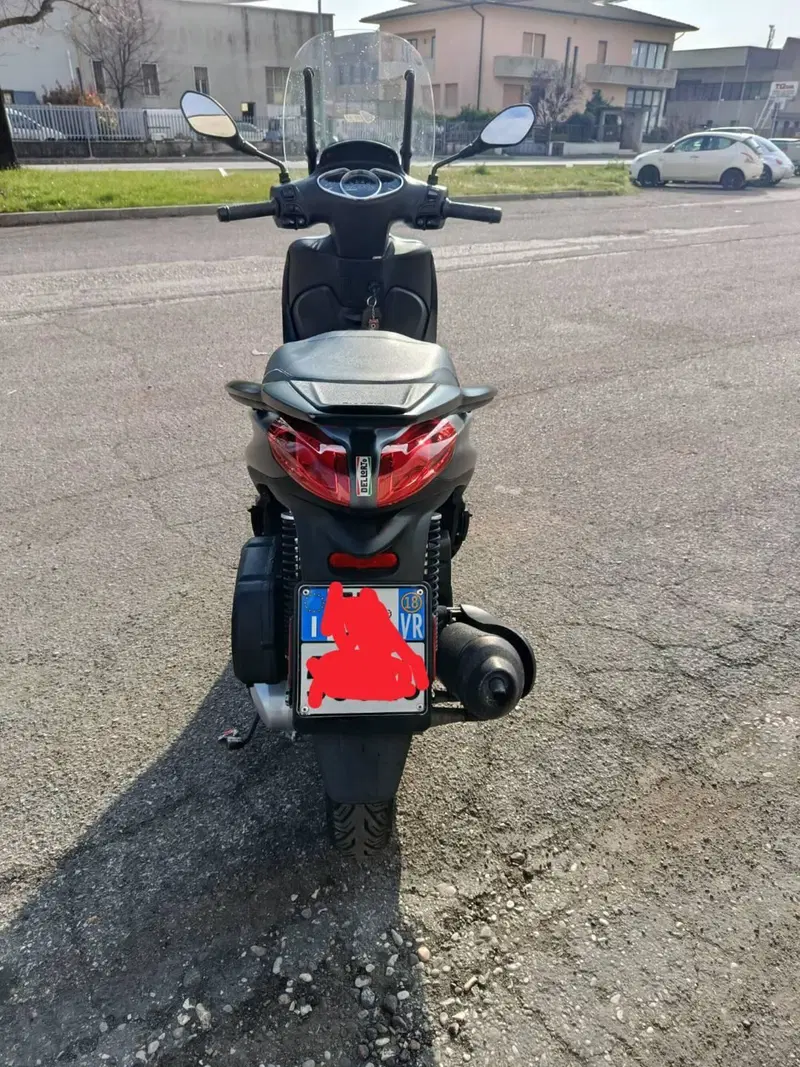 Piaggio Medley 125 ABS (2016 - 19) (4)