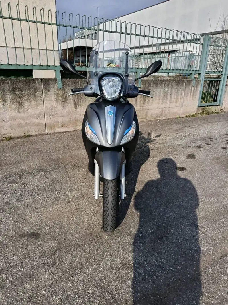 Piaggio Medley 125 ABS (2016 - 19) (6)