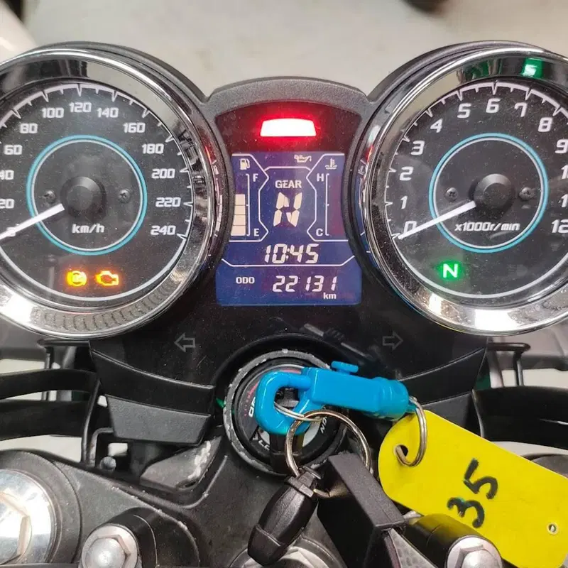 Kawasaki Z 650 RS (2022 - 24) (4)