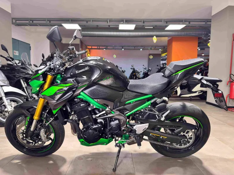 Kawasaki Z 900 SE (2025 - 26) (4)