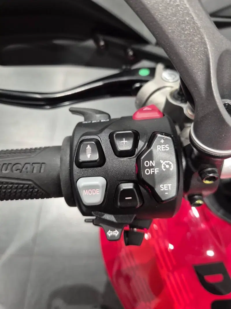 Ducati Multistrada V4 Pikes Peak (2025 - 26) (20)
