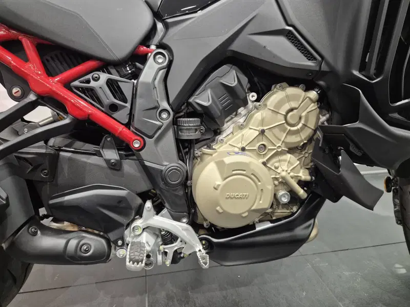 Ducati Multistrada V4 Pikes Peak (2025 - 26) (17)
