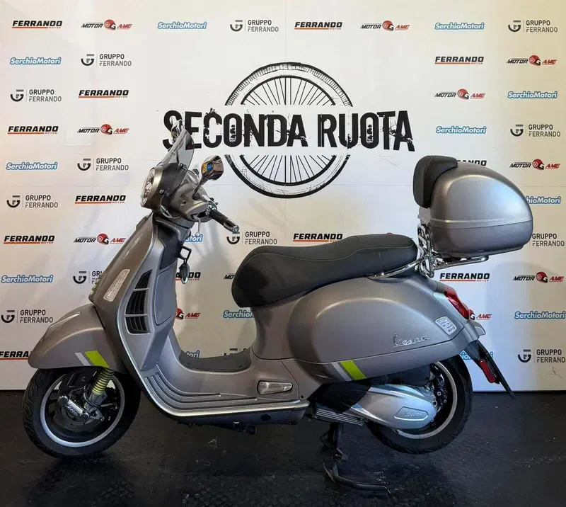Vespa GTS 300 Supertech Hpe (2021 - 22) (2)