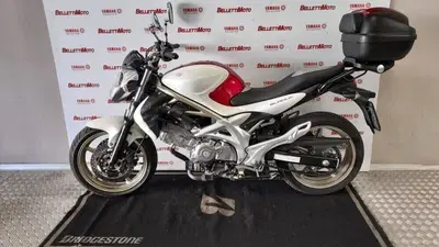 Suzuki Gladius 650 SFV ABS (2009 - 15) usata