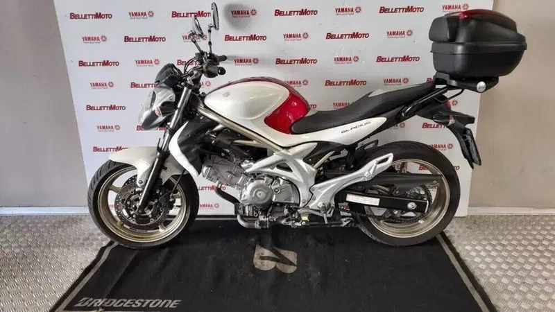 Suzuki Gladius 650 SFV ABS (2009 - 15)