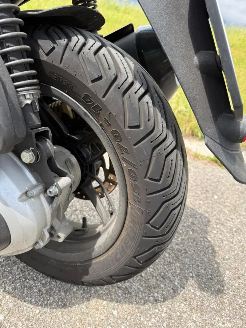 Piaggio Beverly 350 Police ABS-ASR (2018 - 20) (4)