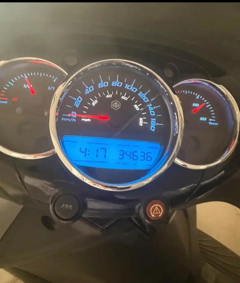 Piaggio Beverly 350 Police ABS-ASR (2018 - 20) (7)