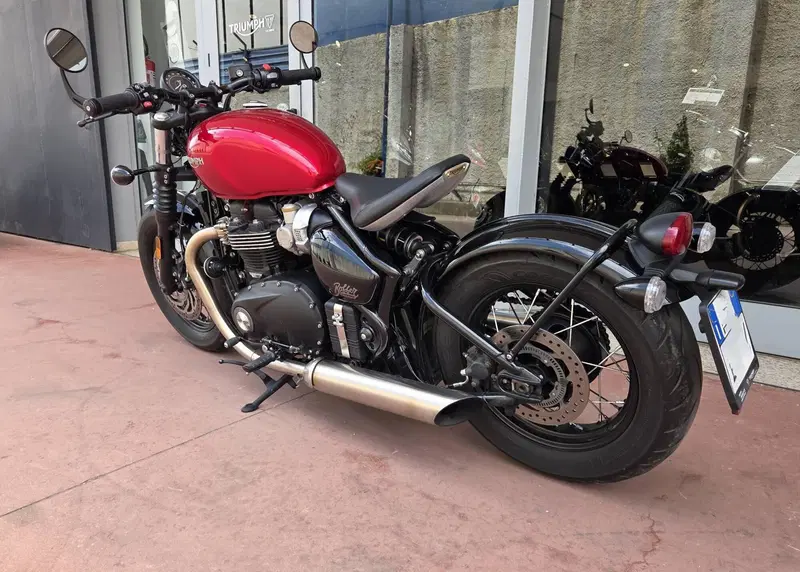 Triumph Bonneville Bobber 1200 (2021 - 25) (7)