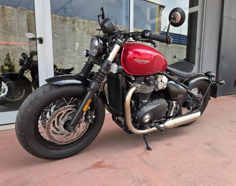 Triumph Bonneville Bobber 1200 (2021 - 25) (8)