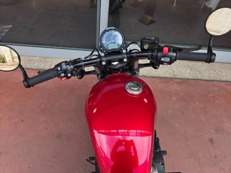 Triumph Bonneville Bobber 1200 (2021 - 25) (11)