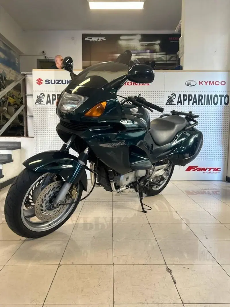 Honda Deauville 650 (1998 - 01) (3)