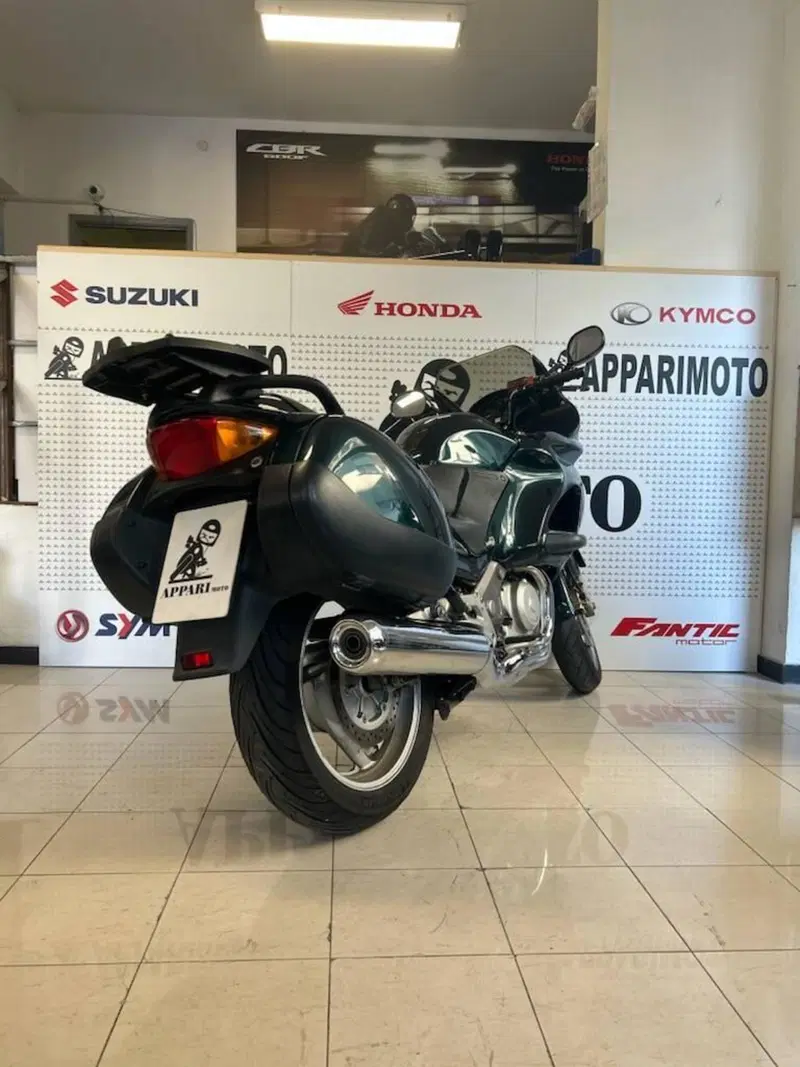 Honda Deauville 650 (1998 - 01) (6)