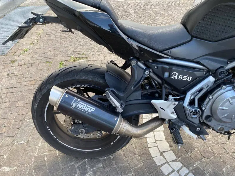 Kawasaki Z 650 (2017 - 19) (8)