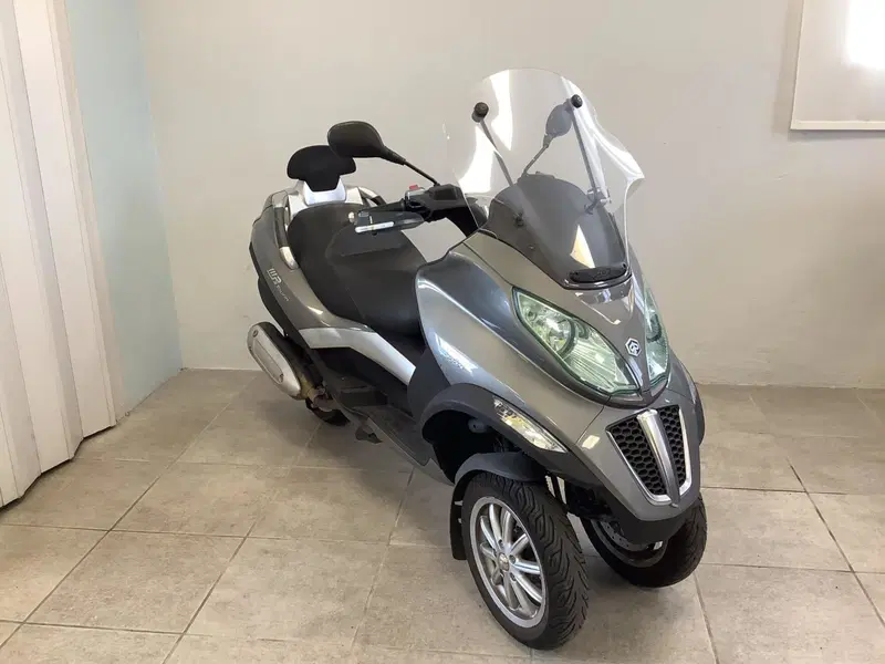 Piaggio MP3 300 Touring/LT (2011 - 13) (2)