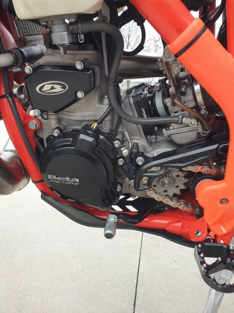 Betamotor RR 300 2T Enduro Race (2025) (6)