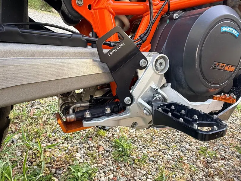 KTM 690 Enduro R (2019 - 20) (4)
